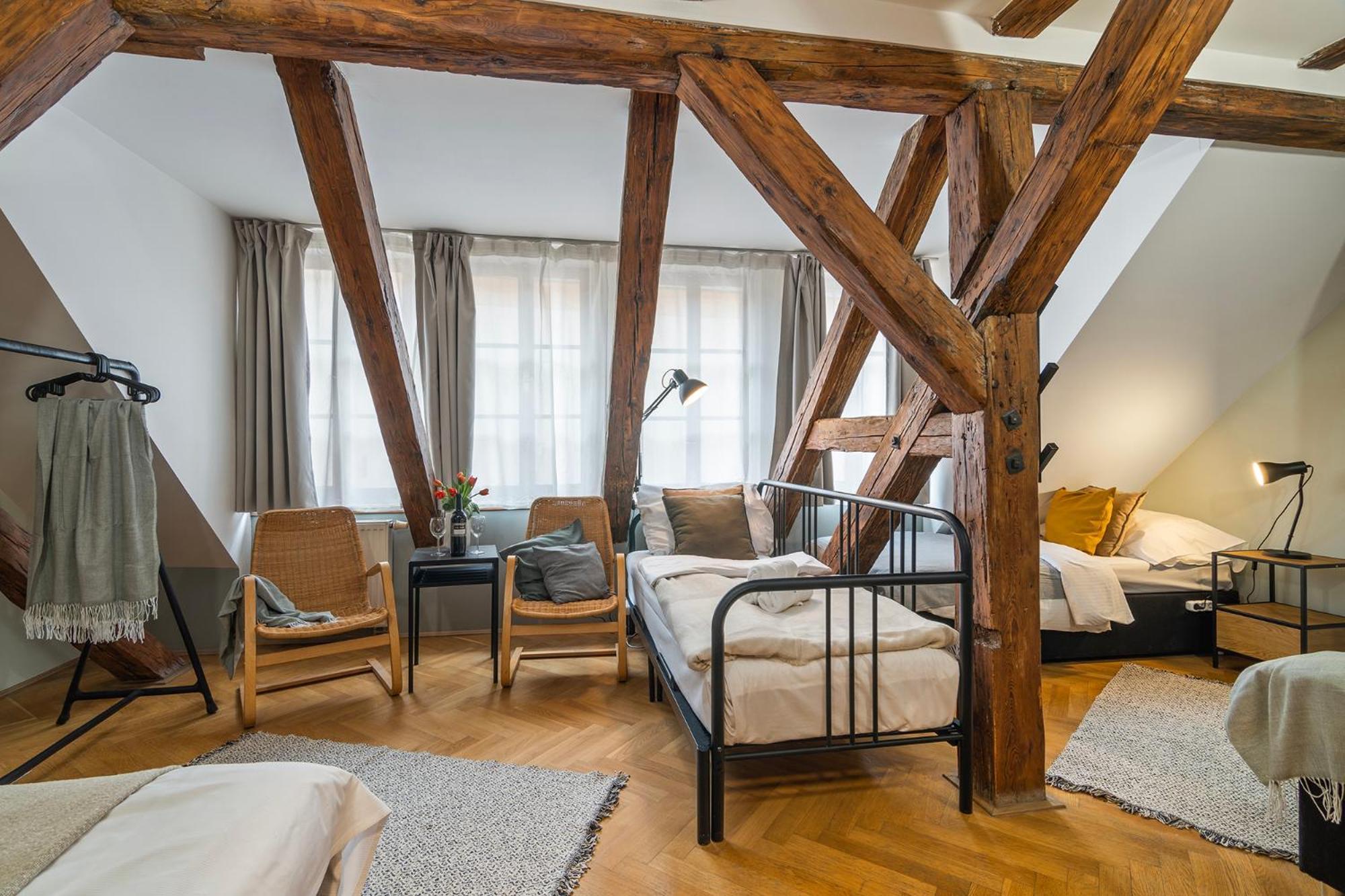 Charles Bridge Historical Apts By Michal&Friends Prague Exterior photo