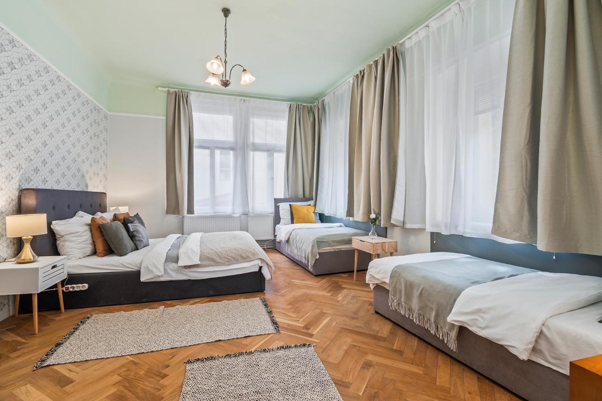 Charles Bridge Historical Apts By Michal&Friends Prague Exterior photo