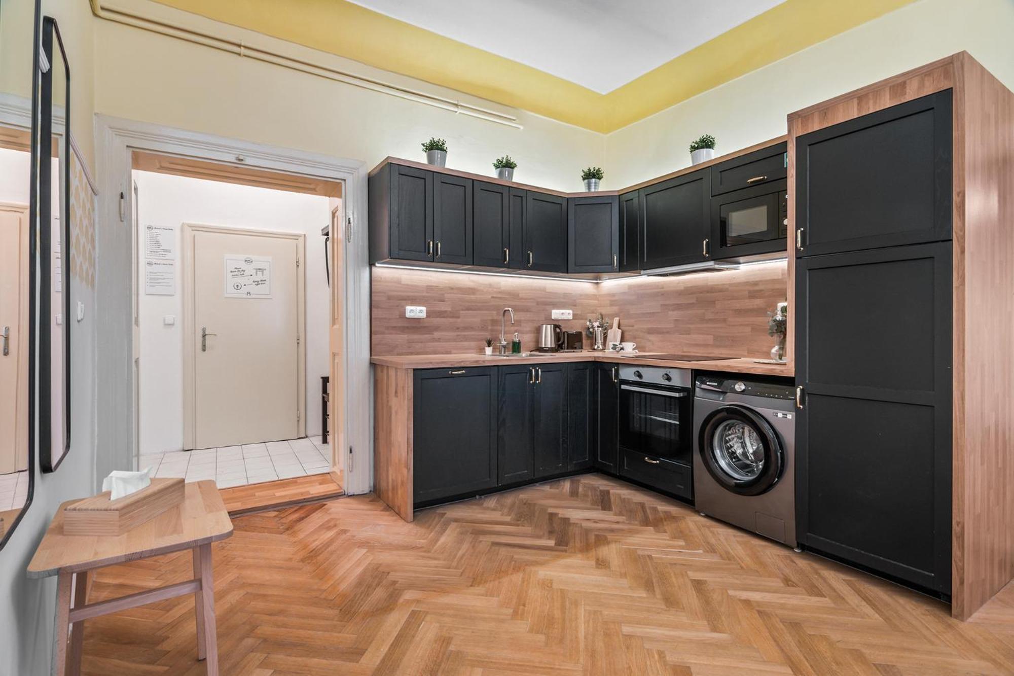 Charles Bridge Historical Apts By Michal&Friends Prague Exterior photo