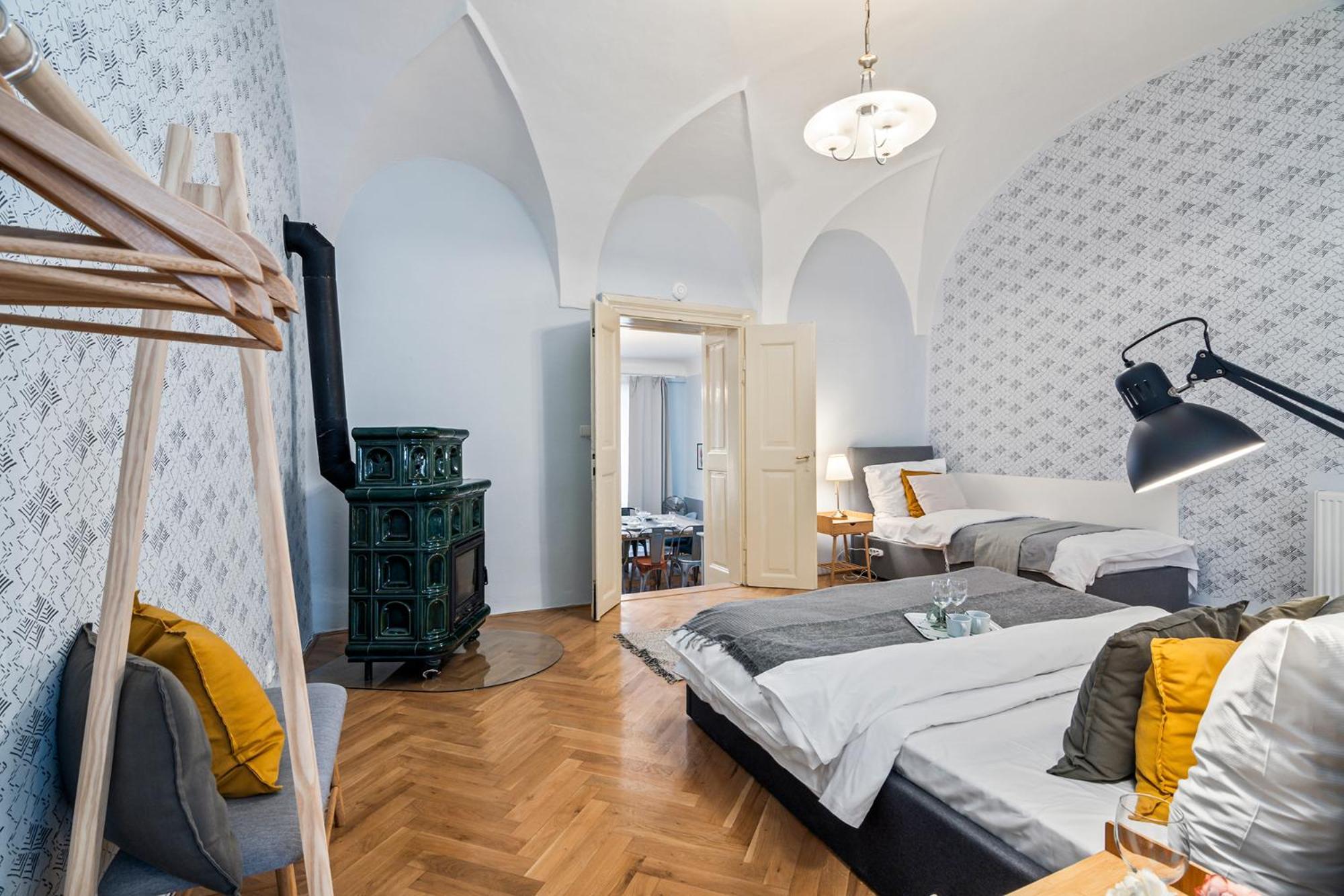Charles Bridge Historical Apts By Michal&Friends Prague Exterior photo