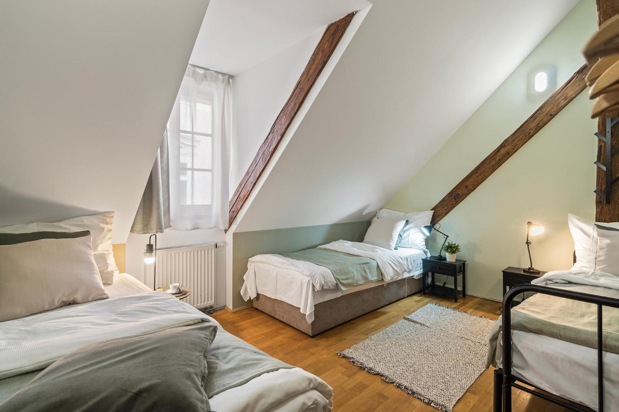 Charles Bridge Historical Apts By Michal&Friends Prague Exterior photo