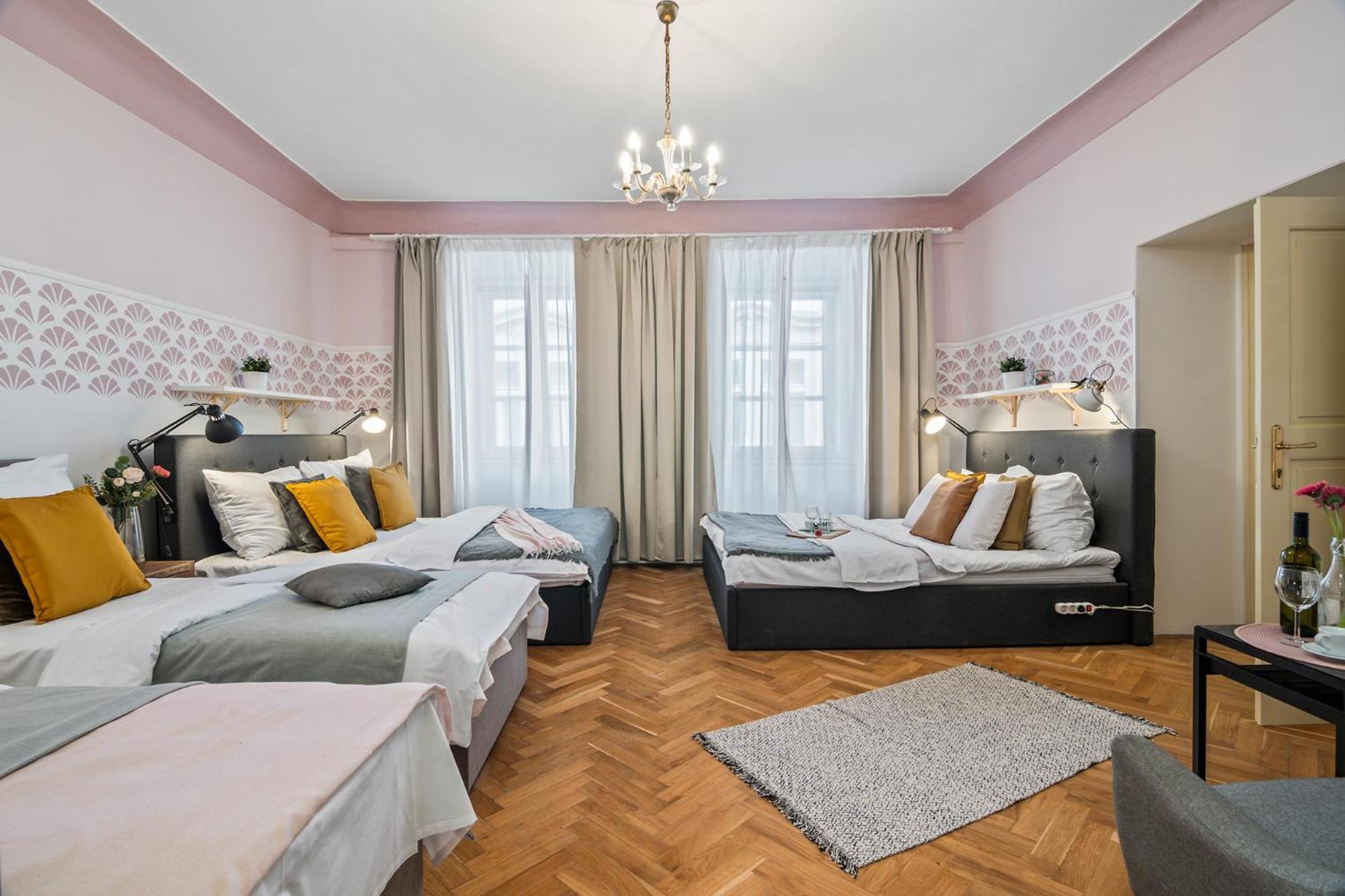 Charles Bridge Historical Apts By Michal&Friends Prague Exterior photo