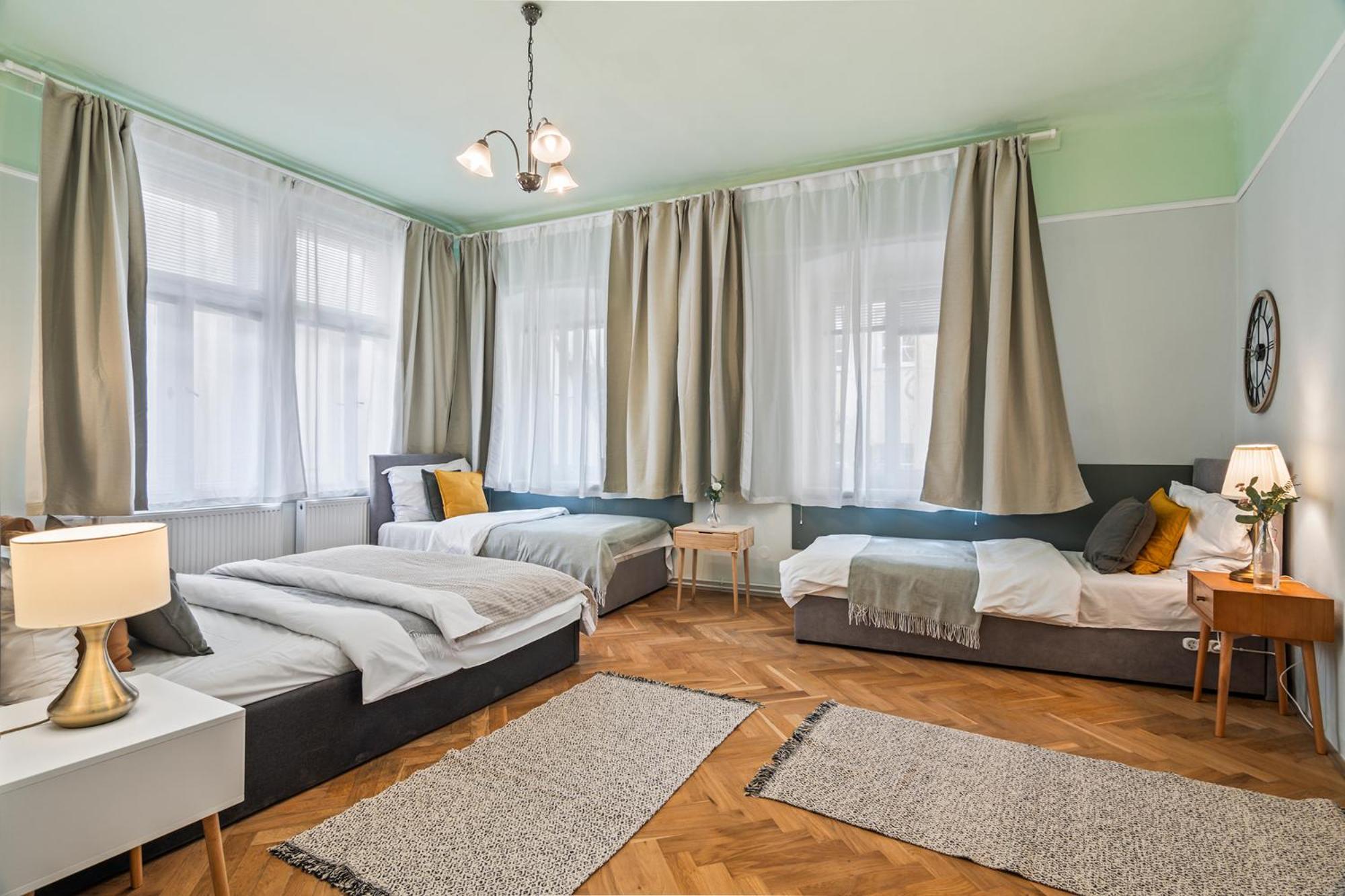 Charles Bridge Historical Apts By Michal&Friends Prague Exterior photo