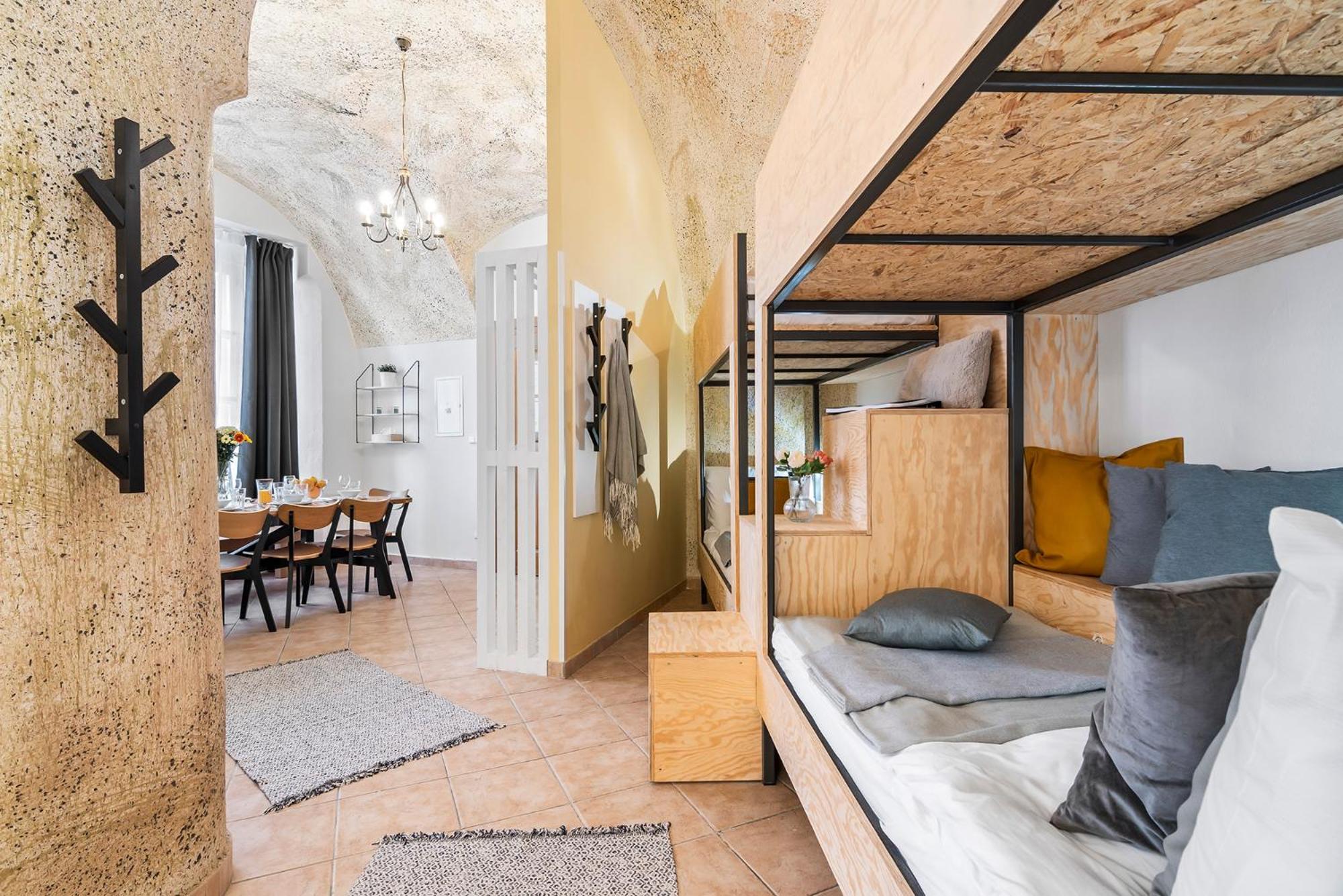 Charles Bridge Historical Apts By Michal&Friends Prague Exterior photo
