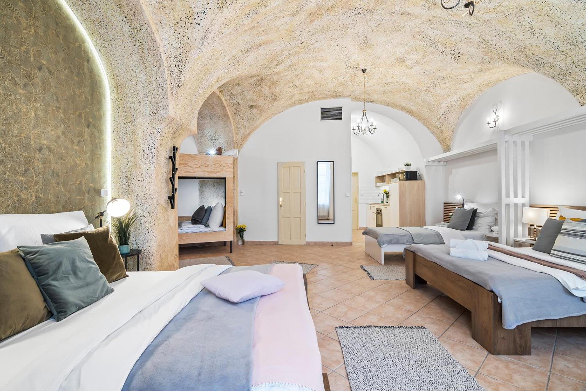 Charles Bridge Historical Apts By Michal&Friends Prague Exterior photo